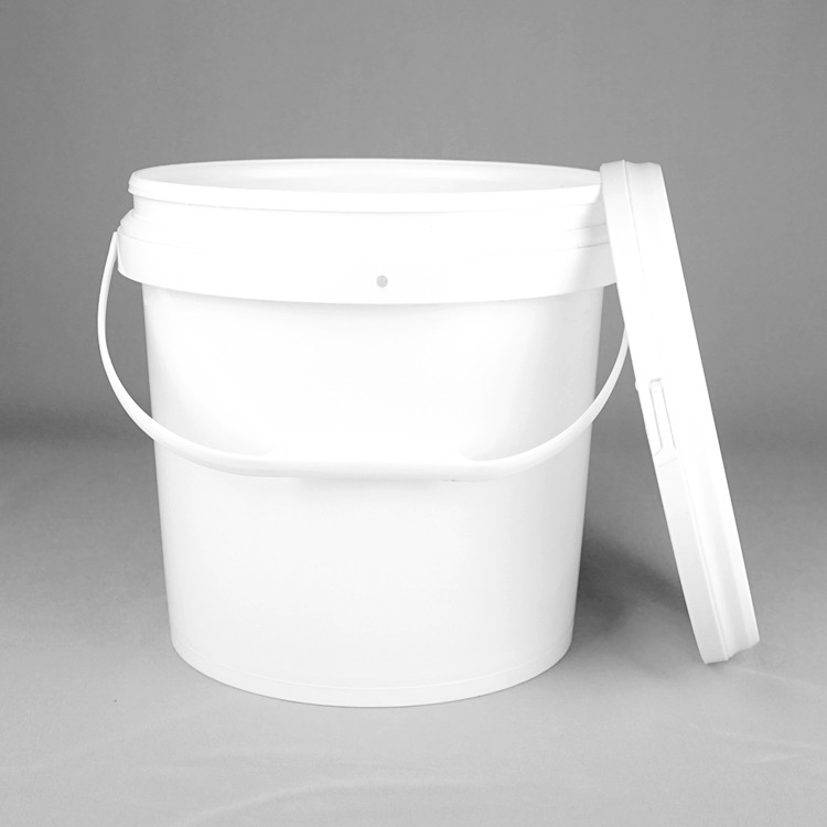 Permukaan halus 1.5mm ember plastik dengan tutup segel dan pegangan logam untuk cat air Makanan Chemical Coating