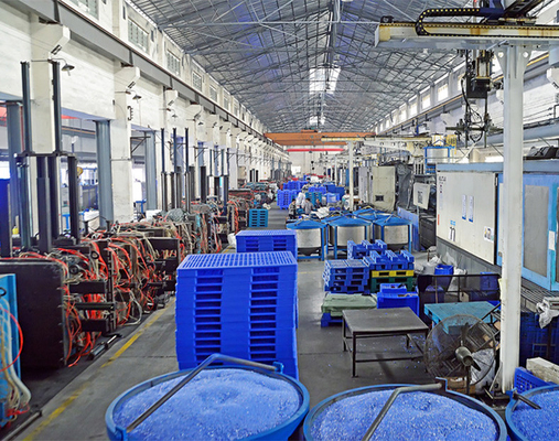 Heavy Duty Euro Plastik Hdpe Pallet Disesuaikan Utuh Pe Campuran