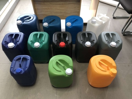 Ember Makanan Plastik Bersertifikat CAS / FDA / SGS / ISO9001 Dengan Tutup Kapasitas 0,2-200L