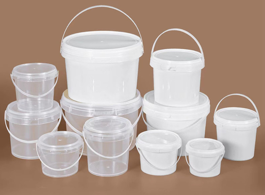 0.8-1.5mm Ketebalan Bucket Plastik Bulat Dengan Plastik / Metal Handle Disesuaikan Logo