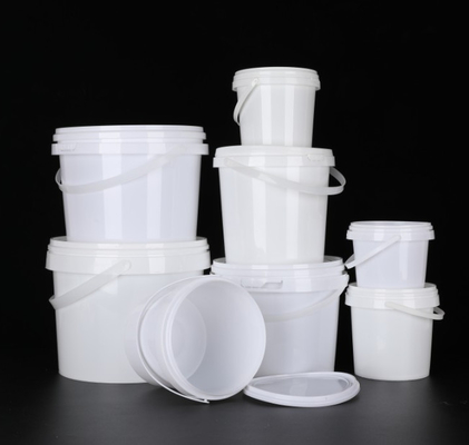 Ember Plastik Berkualitas Makanan Putih Dengan Tutup 1L-5L Kapasitas Genggam Bebas BPA Daur Ulang -40°F hingga 180°F Kisaran Suhu