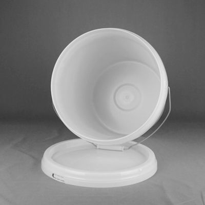 Ember Plastik Berkapasitas 20Liter Yang Bisa Ditumpuk Untuk Berbagai Aplikasi